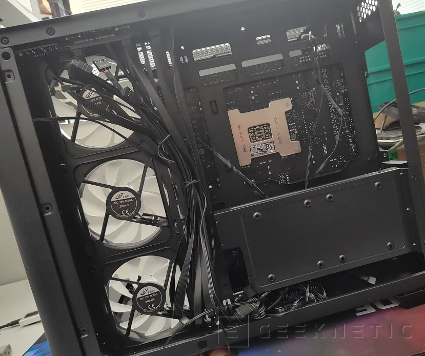 Geeknetic FSP M580 Black ARGB Review 8