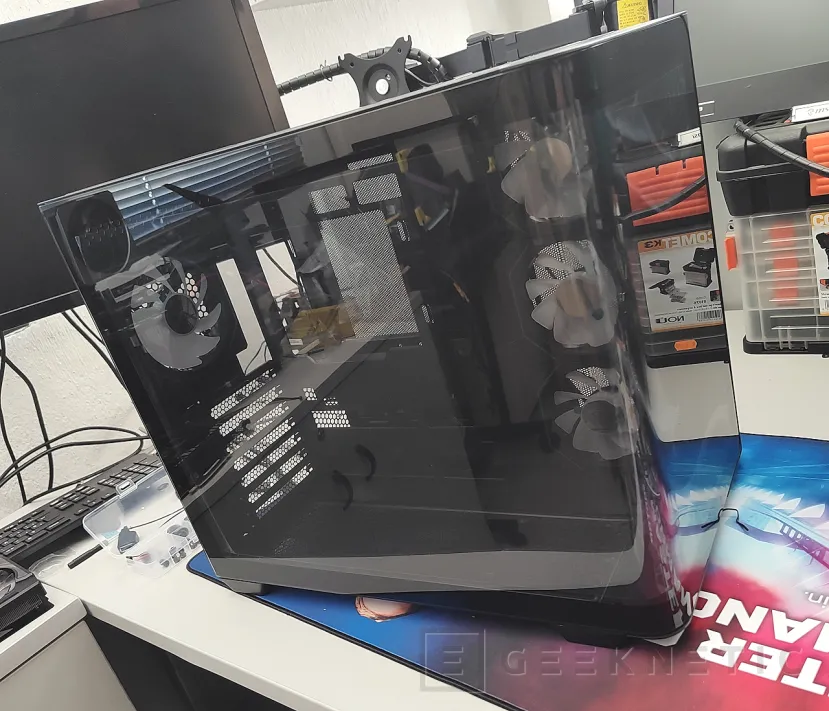 Geeknetic FSP M580 Black ARGB Review 2