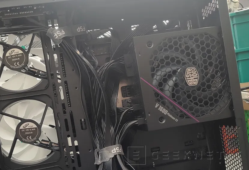 Geeknetic FSP M580 Black ARGB Review 15