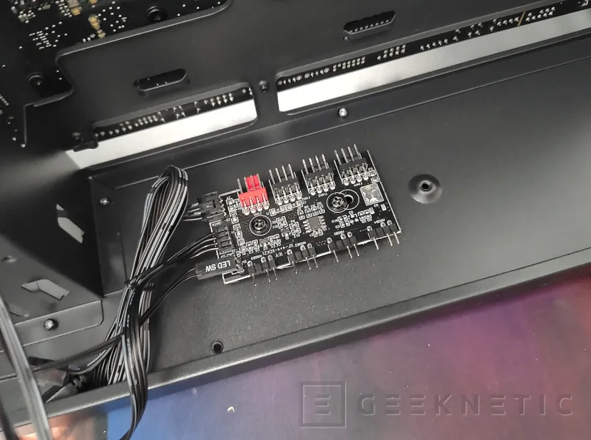 Geeknetic FSP M580 Black ARGB Review 11