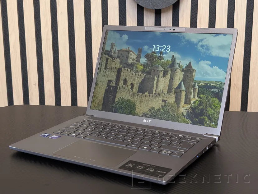 Geeknetic Acer Aspire 14 AI Review 10