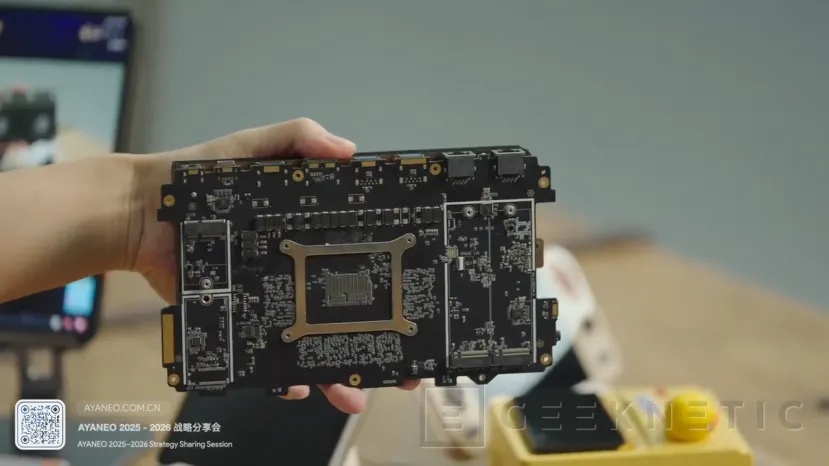 Geeknetic La nueva AYANEO NEXT 2 incorporará el AMD Ryzen AI MAX+ 395 y batería de alta capacidad 2