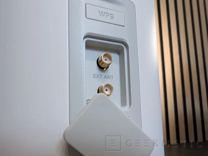 Geeknetic TP-Link Deco BE65-5G Review 7