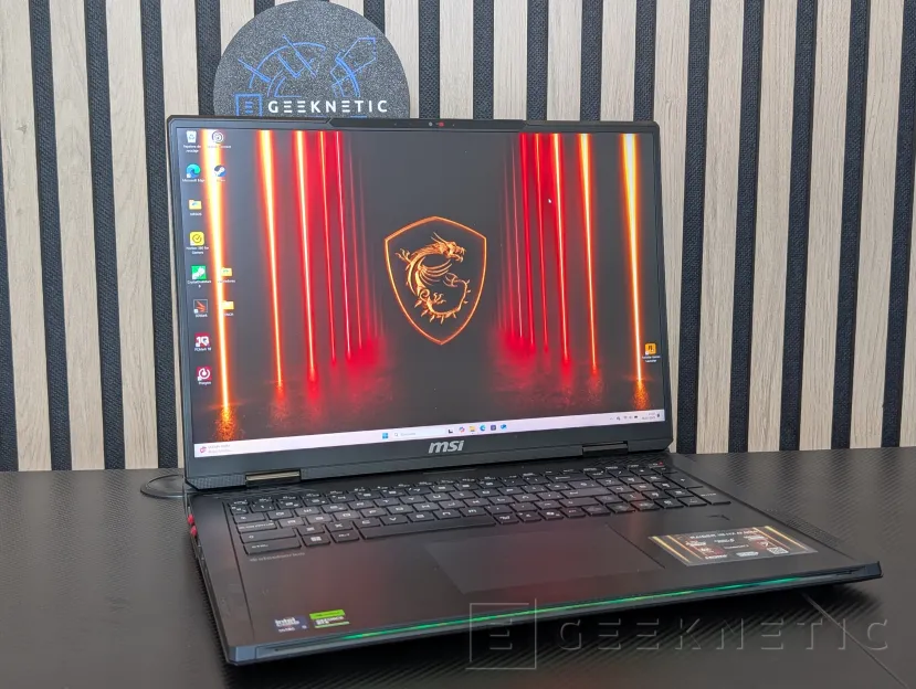 Geeknetic MSI RAIDER 18 HX AI A2XW Review 1