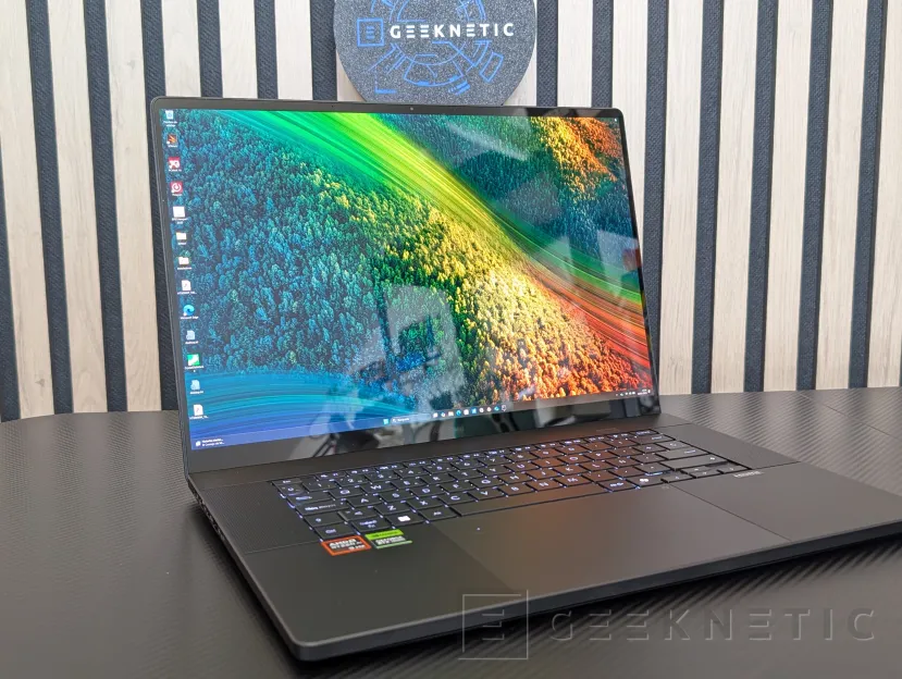 Geeknetic ASUS ProArt P16 H7606WP Review 1
