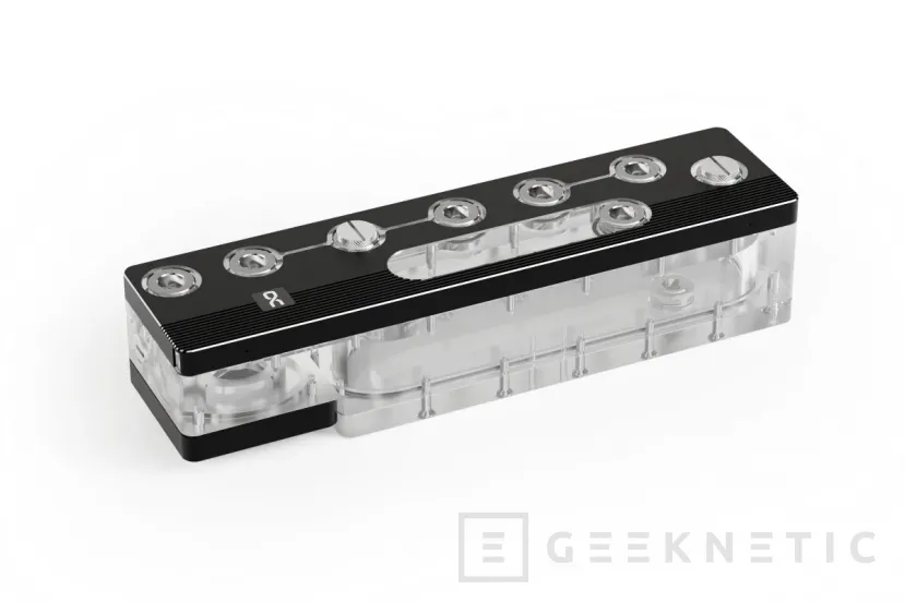 Geeknetic Alphacool lanza su placa Apex para la Fractal North XL: diseño a medida, latón cromado y aRGB integrado 1