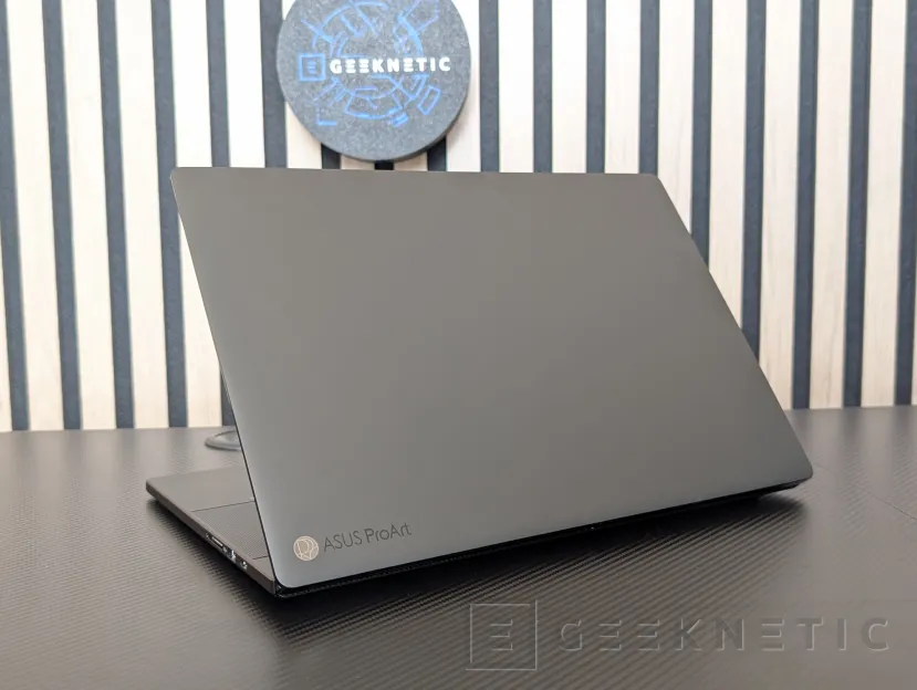 Geeknetic ASUS ProArt P16 H7606WP Review 2