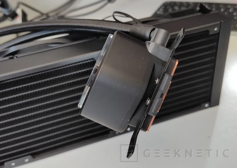Geeknetic Cooler Master MasterLiquid 360 Core II Review 9