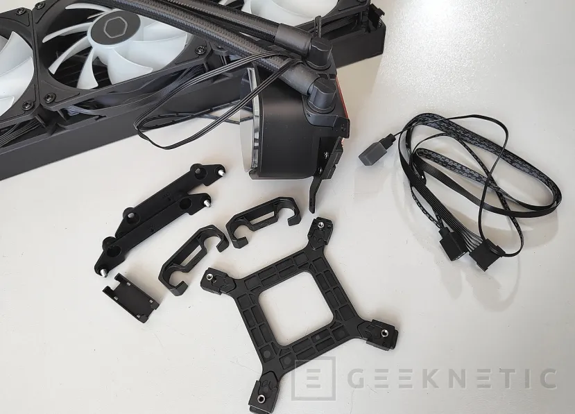 Geeknetic Cooler Master MasterLiquid 360 Core II Review 14