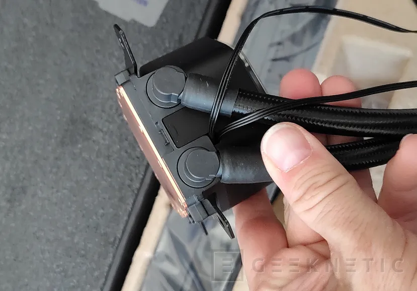 Geeknetic Cooler Master MasterLiquid 360 Core II Review 8