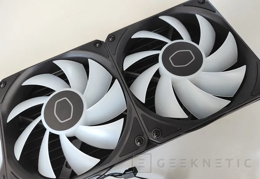 Geeknetic Cooler Master MasterLiquid 360 Core II Review 13