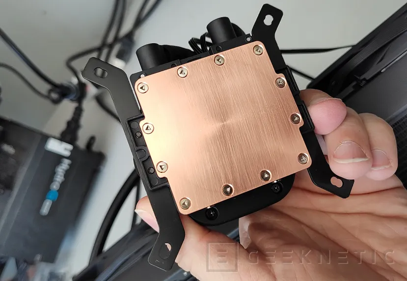 Geeknetic Cooler Master MasterLiquid 360 Core II Review 7