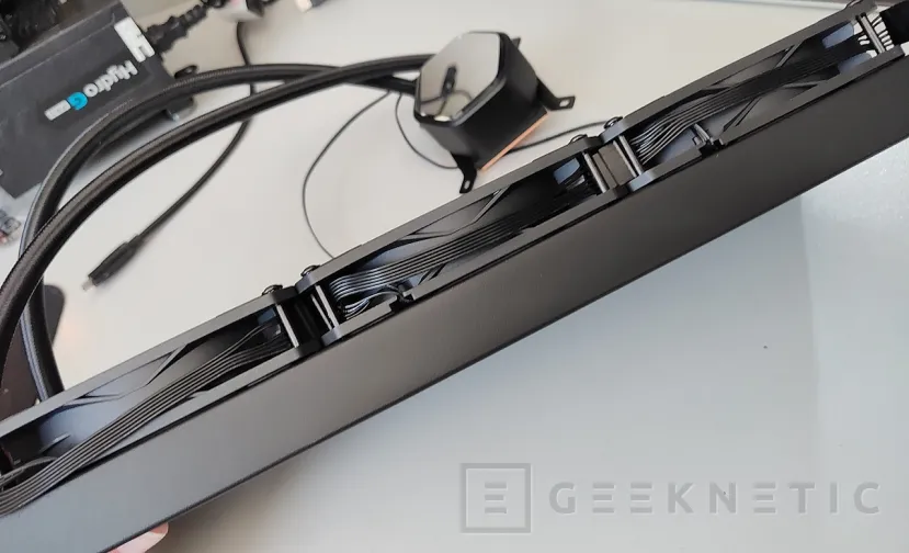 Geeknetic Cooler Master MasterLiquid 360 Core II Review 4