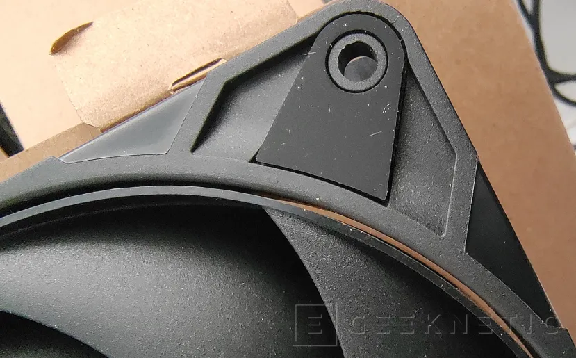 Geeknetic Arctic P12 Pro PST Review 4