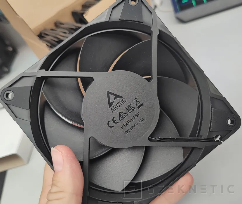 Geeknetic Arctic P12 Pro PST Review 6