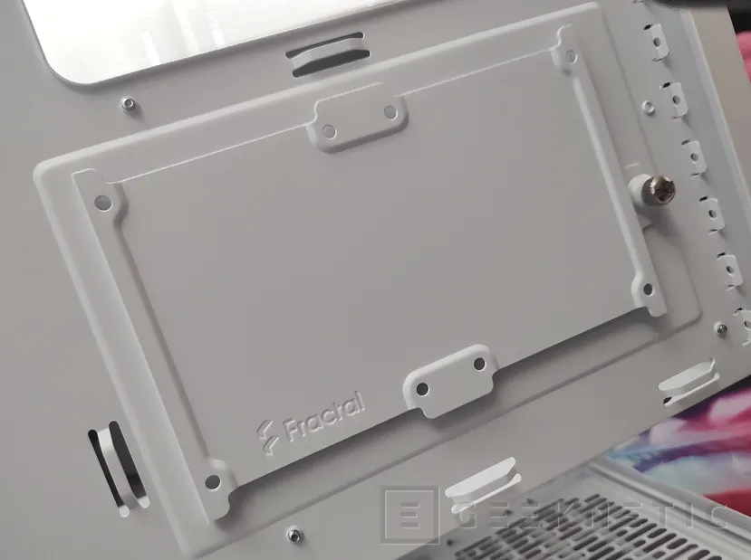 Geeknetic Fractal Design Epoch Review 11