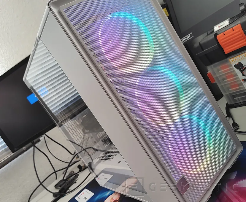 Geeknetic Fractal Design Epoch Review 27