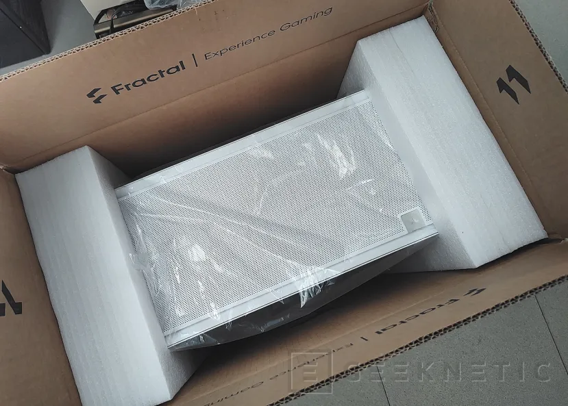 Geeknetic Fractal Design Epoch Review 1