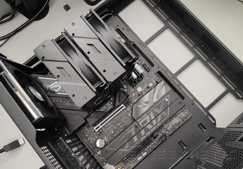 Geeknetic FSP U691 Black ARGB Review 11