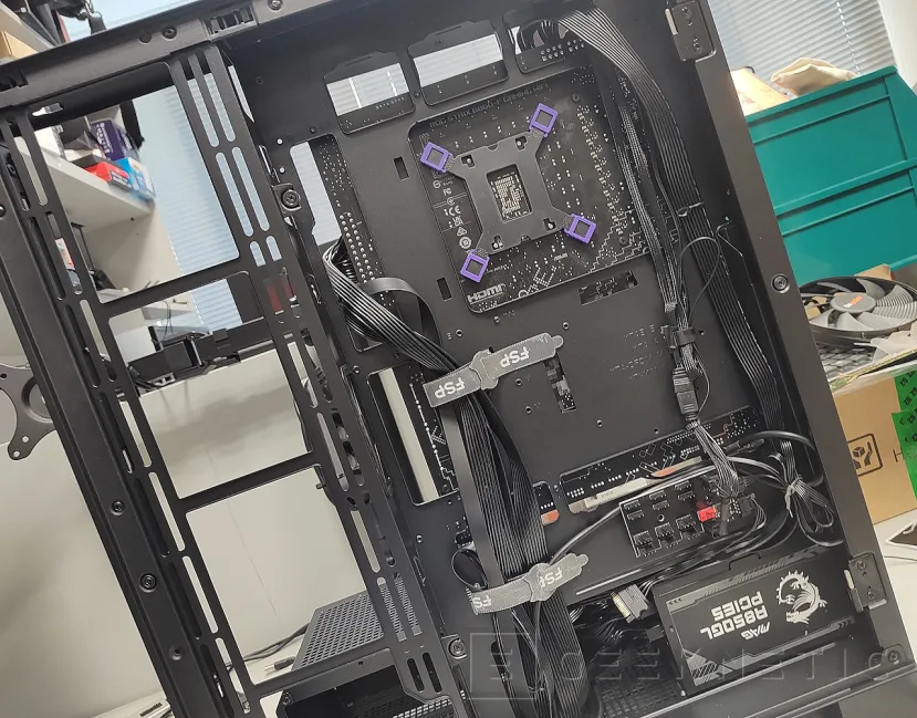 Geeknetic FSP U691 Black ARGB Review 18