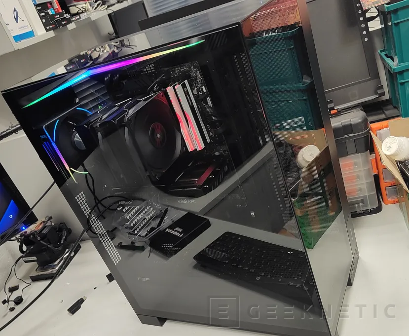 Geeknetic FSP U691 Black ARGB Review 26