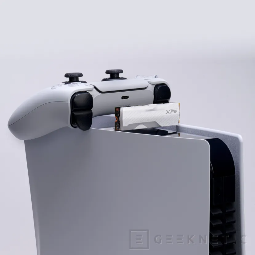 Geeknetic El nuevo disco SSD SPECTRIX S65G RGB alcanza los 6.000 MB/s de lectura e incluye iluminación RGB 3