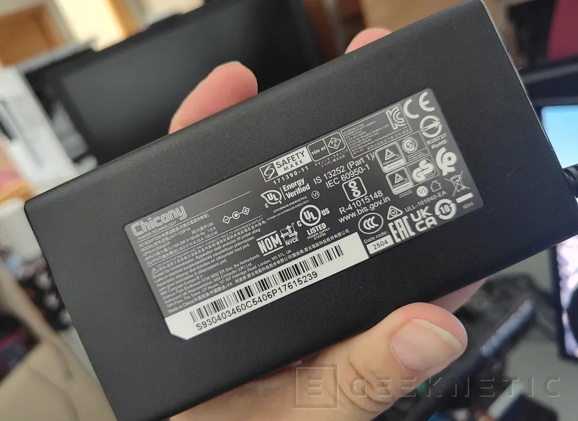 Geeknetic MSI Cubi NUC AI+ 2MG Review 5