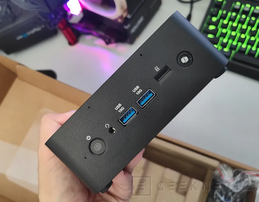Geeknetic MSI Cubi NUC AI+ 2MG Review 7