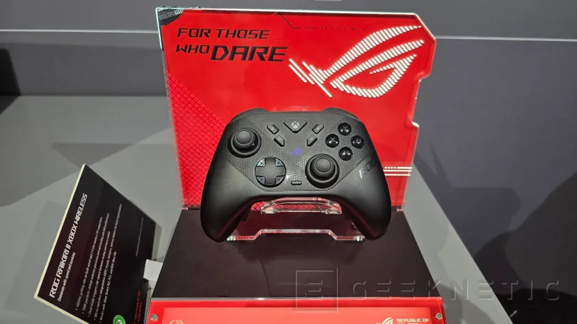 Geeknetic ASUS Rog nos enseña su nuevo Router WiFi 7 ROG Strix GS-BE7200 y el mando para PC y Xbox ROG Raikiri II 1