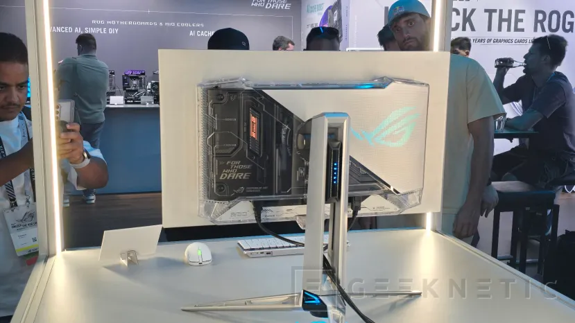 Geeknetic ASUS se pasa a la tecnología Tandem OLED con los nuevos monitores ROG Swift, hasta un 15% más de brillo y un 60% más de vida útil 3