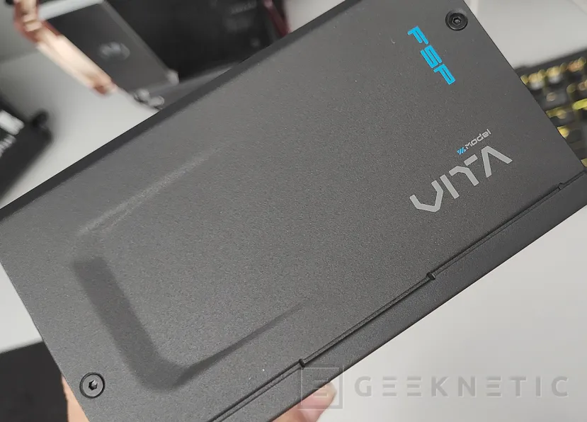 Geeknetic FSP VITA GM 1000W Review 6