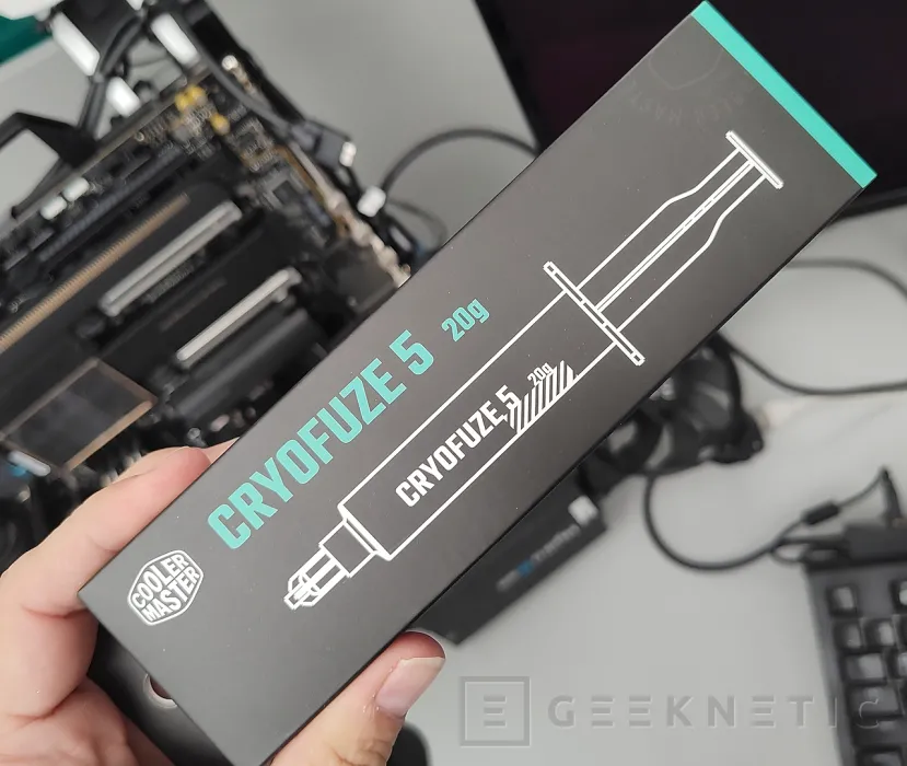 Geeknetic Cooler Master CryoFuze 5 Review 1