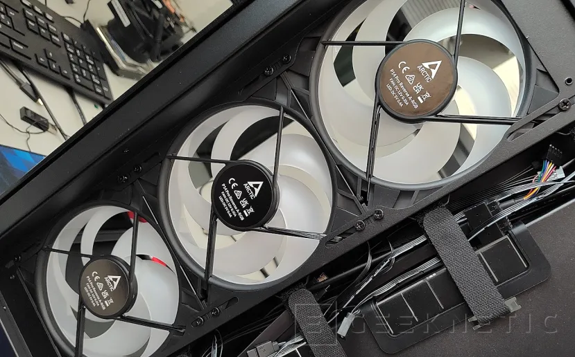 Geeknetic Arctic Xtender VG Review 15