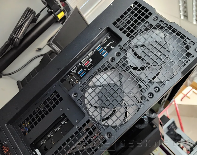 Geeknetic Arctic Xtender VG Review 9