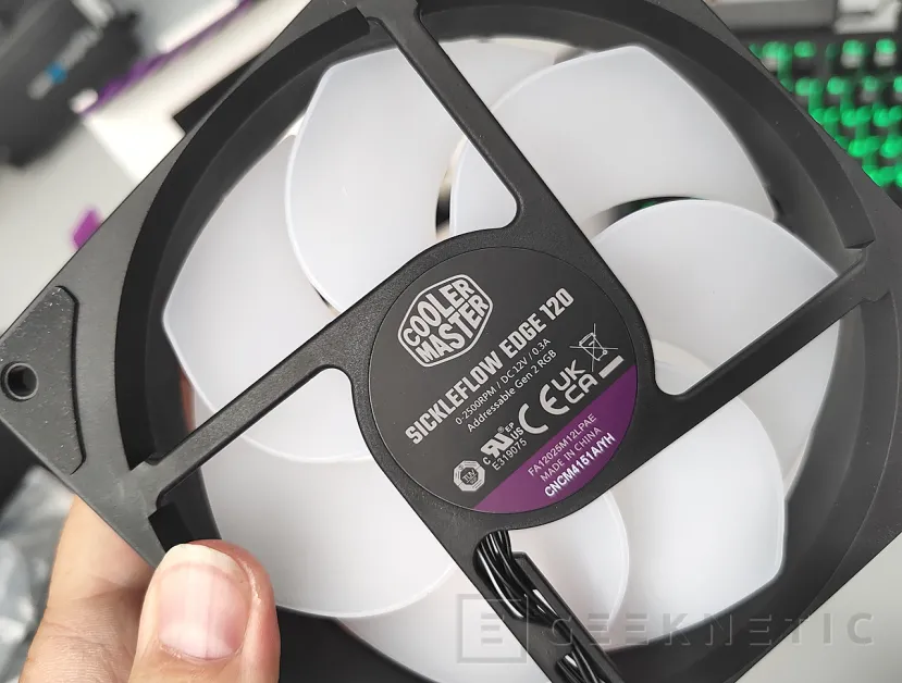 Geeknetic Cooler Master SickleFlow Edge 120 ARGB 3 in 1 kit Review 4