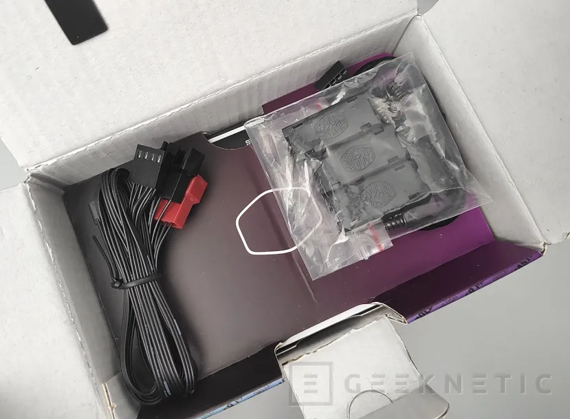 Geeknetic Cooler Master SickleFlow Edge 120 ARGB 3 in 1 kit Review 3