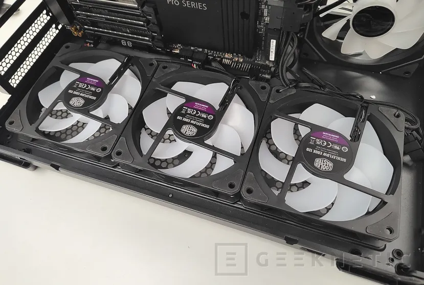 Geeknetic Cooler Master SickleFlow Edge 120 ARGB 3 in 1 kit Review 13