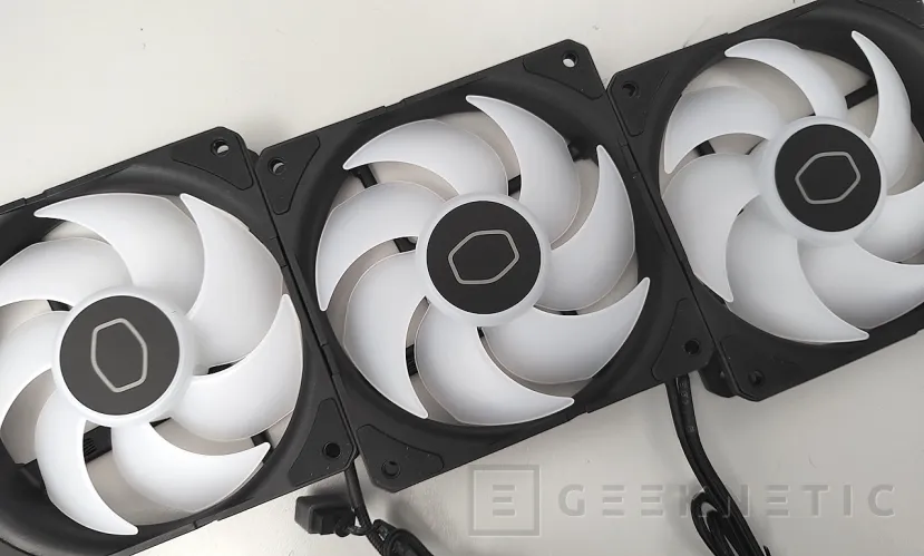 Geeknetic Cooler Master SickleFlow Edge 120 ARGB 3 in 1 kit Review 12