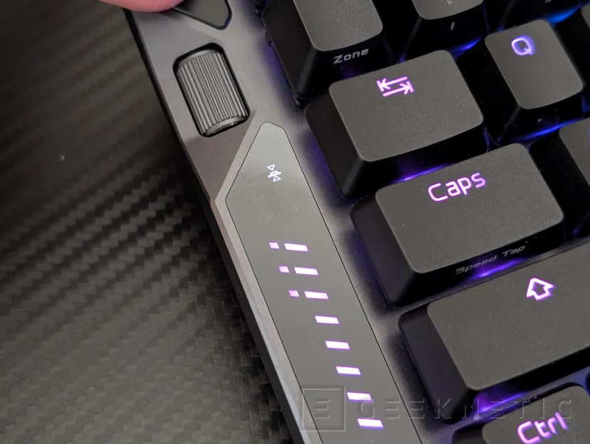 Geeknetic ASUS ROG Falcata Review 9