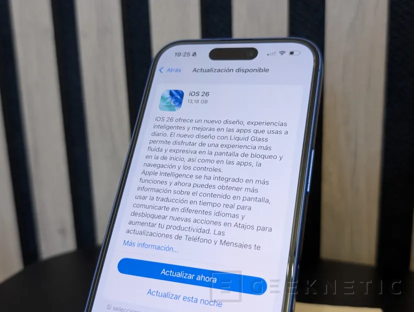 Geeknetic Ya disponible iOS 26 en versión final. La polémica interfaz Liquid Glass llega a los iPhone 1