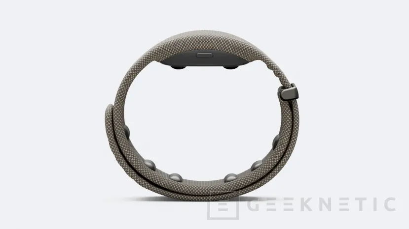 Geeknetic Meta ha presentado sus nuevas gafas Ray-Ban Display, que añaden una pantalla y control natural con tu mano 3