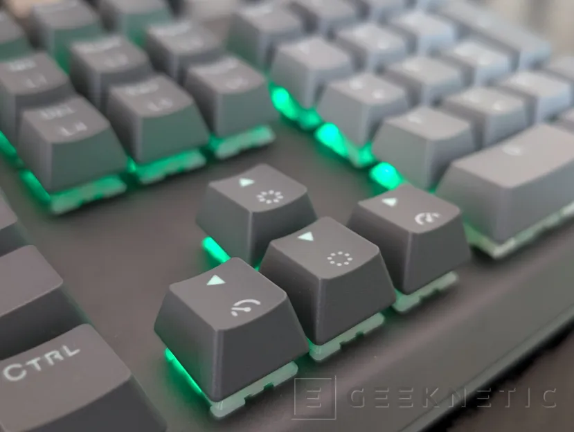 Geeknetic ENDORFY Thock V2 Review 11