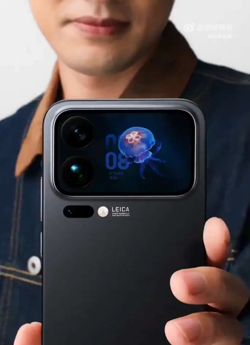 Geeknetic Aparece el Xiaomi 17 Pro mostrando en vídeo el funcionamiento de su segunda pantalla 1
