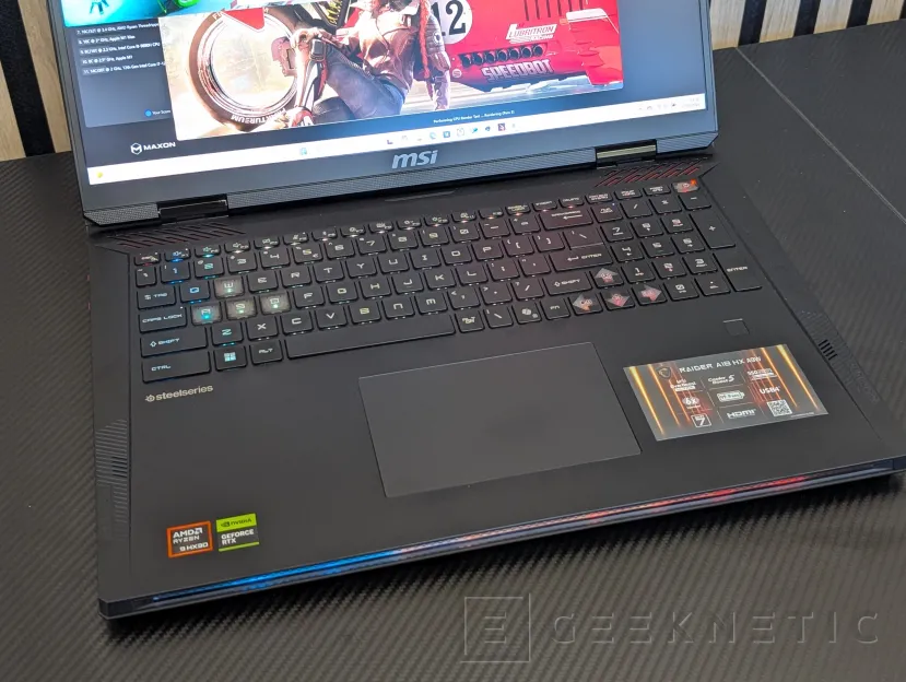 Geeknetic MSI RAIDER A18 HX A9WJG Review con AMD Ryzen 9 9955HX3D 10