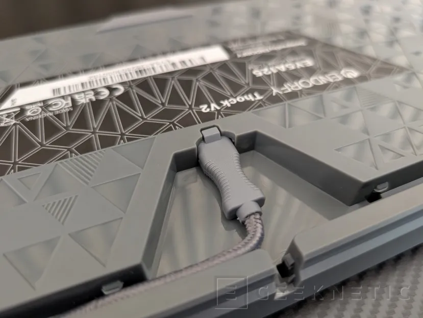 Geeknetic ENDORFY Thock V2 Review 9