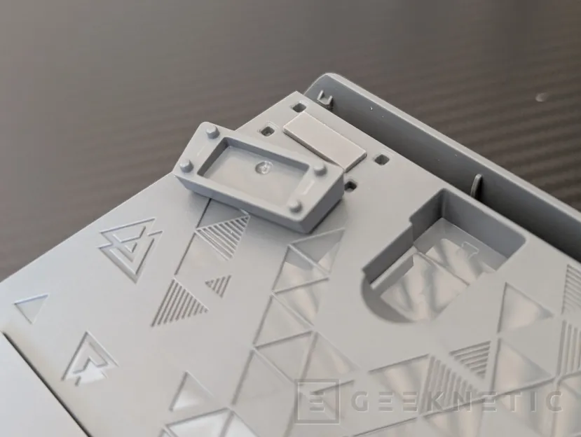 Geeknetic ENDORFY Thock V2 Compact Wireless Review 7