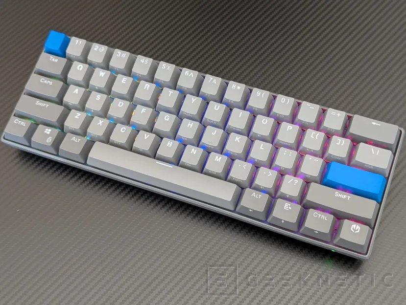 Geeknetic ENDORFY Thock V2 Compact Wireless Review 3