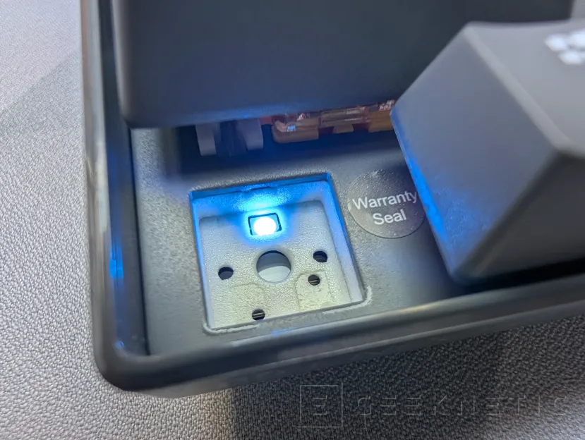 Geeknetic ENDORFY Thock V2 Compact Wireless Review 12