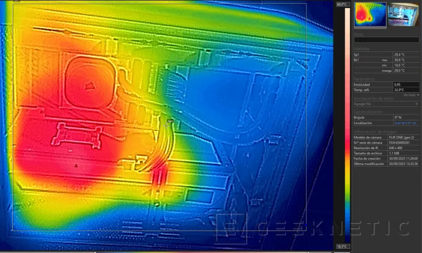 Geeknetic PCSpecialist Luna Recon Master Review con Ryzen 7 9800X3D y RTX 5090 59