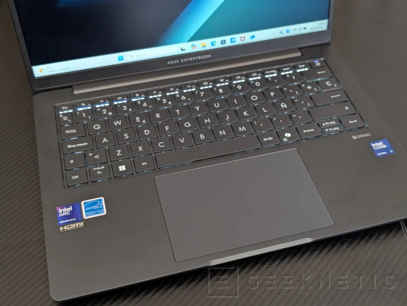 Geeknetic ASUS ExpertBook B5 B5405CCA Review 6